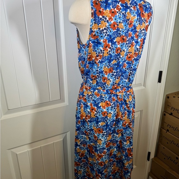 Floral Sleeveless Dress - Blue and Orange - Picture 4 of 7